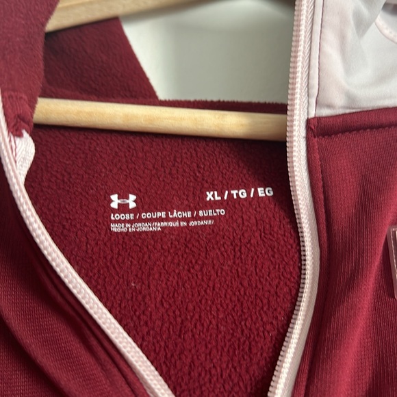 GUC Loose fitting Under Armour Sweatshirt - Picture 2 of 6